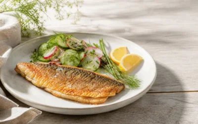 Gebratener Saibling mit Gurken-Radieschen-Salat